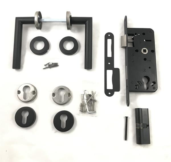 Grote foto complete deurbeslag set incl. slot en drie sleutels mat zwart din links pz72 doe het zelf en verbouw materialen en producten