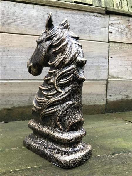 Grote foto mooi beeld van een paard brons look gemaakt van gietijzer tuin en terras tuindecoratie