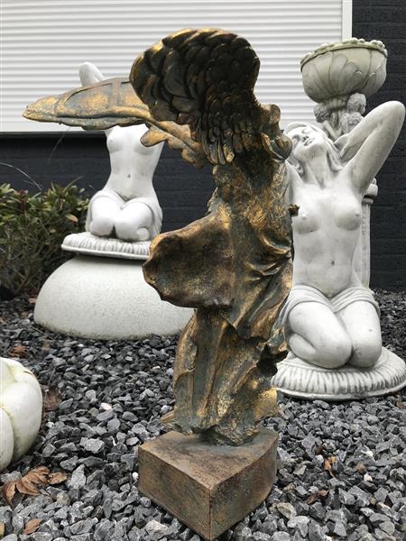 Grote foto prachtig beeld van nik gemaakt van polystone tuin en terras tuindecoratie