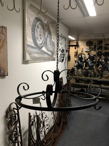 Grote foto hanger wildhaak kruidenrek ijzeren krans met 8 haken. tuin en terras tuindecoratie