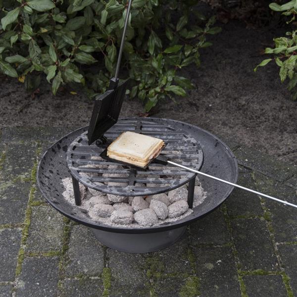 Grote foto tosti ijzer voor boven het kampvuur fantastisch resultaat en gezellig huis en inrichting kachels en openhaarden