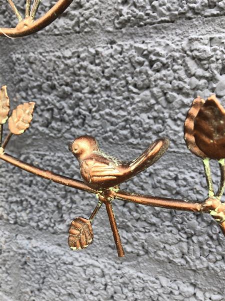 Grote foto prachtig koper metalen wand vogelhuis. tuin en terras tuindecoratie