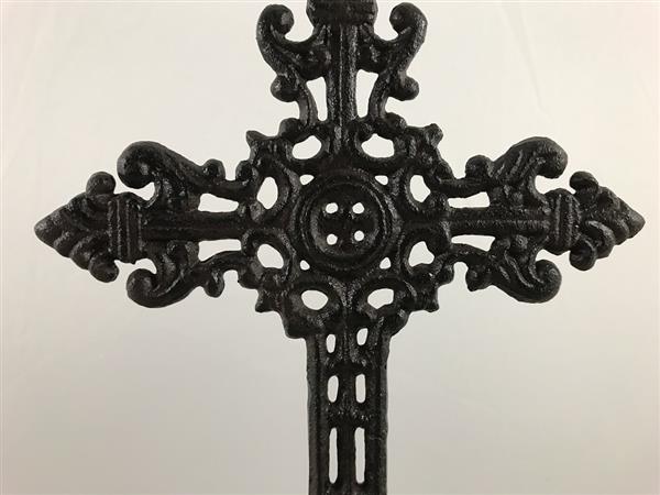 Grote foto een kruis op standaard gemaakt van gietijzer tuin en terras tuindecoratie