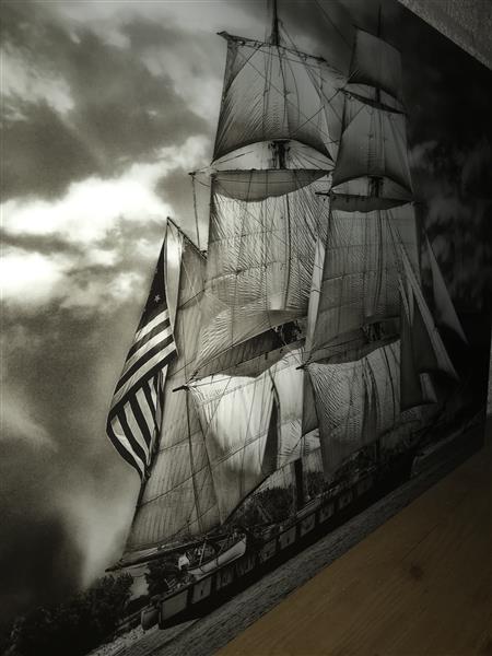 Grote foto kunst op glas met hierop een prachtig zeilschip tuin en terras tuindecoratie