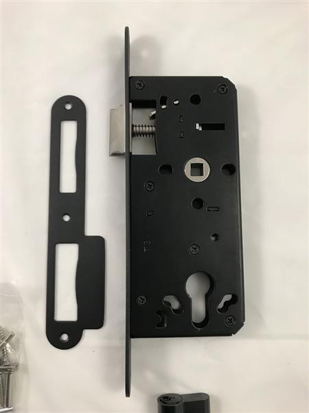 Grote foto complete deurbeslag set incl. slot en drie sleutels mat zwart din links pz72 doe het zelf en verbouw materialen en producten