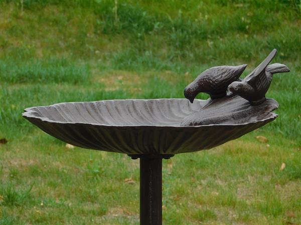 Grote foto fors vogelbad op standaard gietijzer bruin tuin en terras tuindecoratie