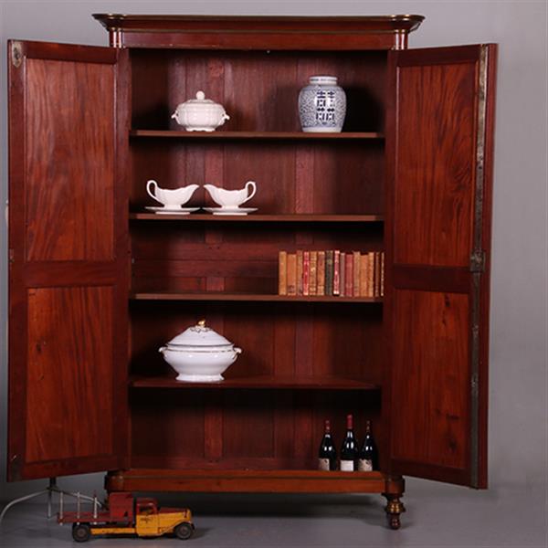 Grote foto chique franse tweedeurskast bloemmahonie met brons ronde hoekstijlen ca 1840 no.412005 antiek en kunst stoelen en banken