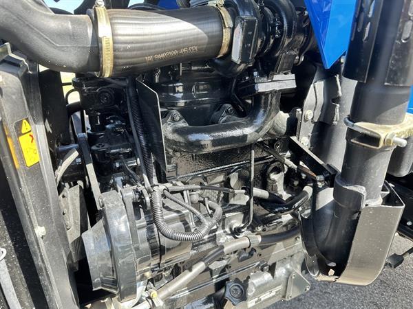 Grote foto new holland tt75 agrarisch tractoren