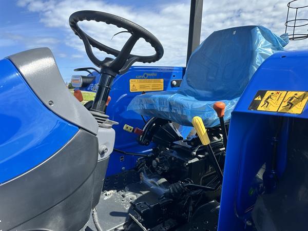 Grote foto new holland tt75 agrarisch tractoren