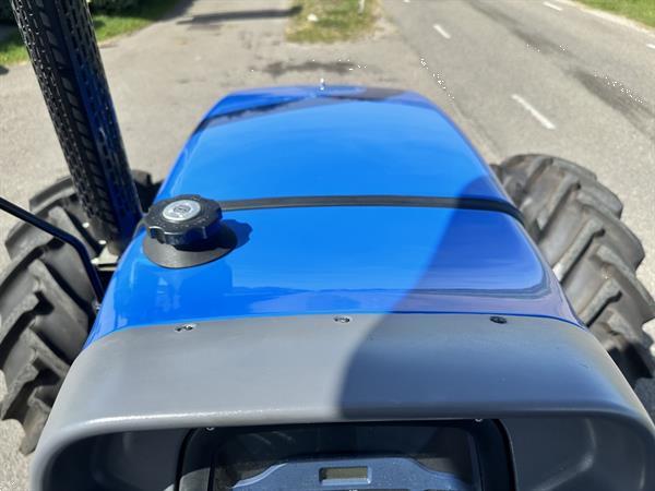Grote foto new holland tt75 agrarisch tractoren