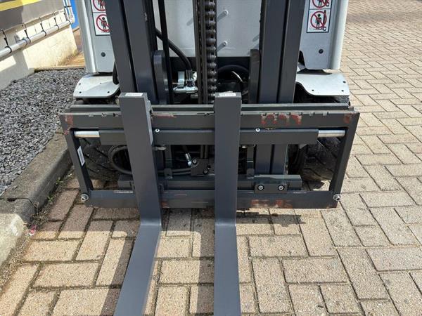 Grote foto vs 22899 elektrische triplex heftruck still rx20 18 agrarisch heftrucks
