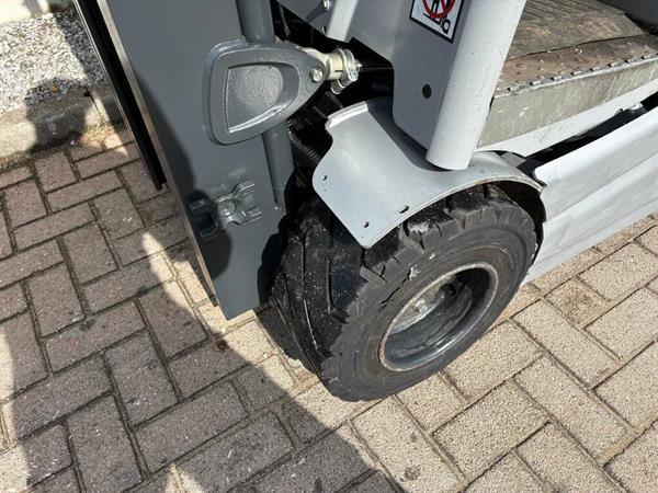 Grote foto vs 22899 elektrische triplex heftruck still rx20 18 agrarisch heftrucks