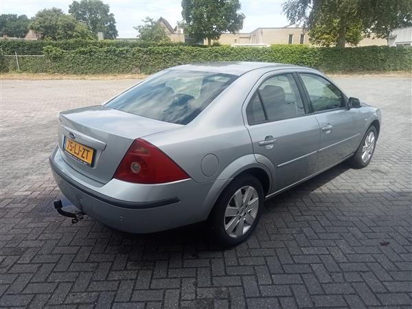 Grote foto ford mondeo sedan 1.8 clima trekhaak 2003 auto ford
