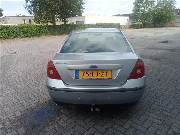 Grote foto ford mondeo sedan 1.8 clima trekhaak 2003 auto ford