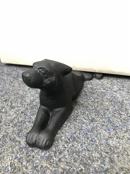 Grote foto deurstopper in de vorm van een hond leuk tuin en terras tuindecoratie