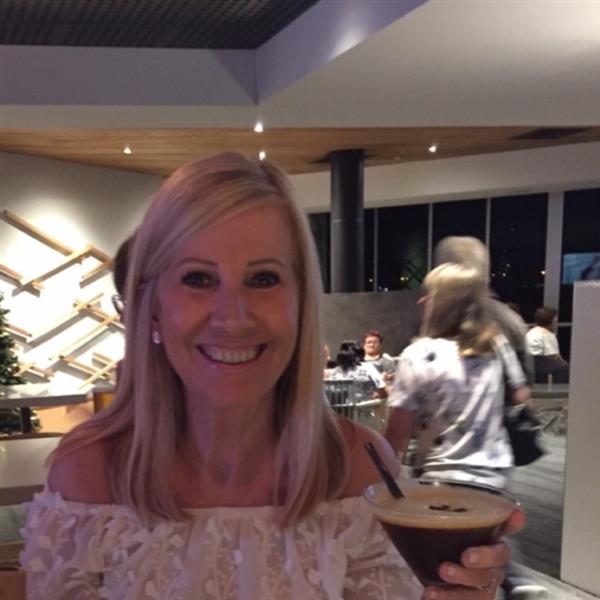 Grote foto ik een gewone vrouw zoek een gewone man contacten en berichten vrouw zoekt man