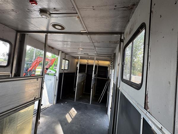 Grote foto 6 paards trailer oplegger met woonkamer en nieuw jaar apk doe het zelf en verbouw opleggers
