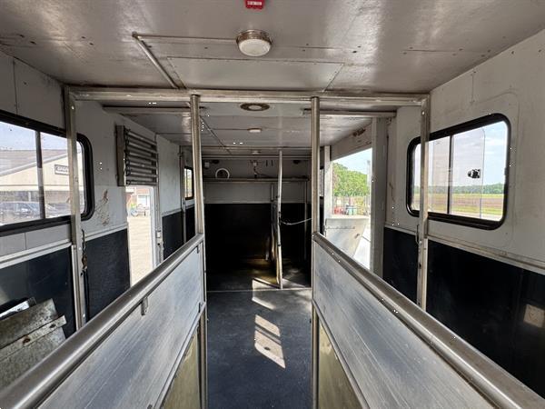 Grote foto 6 paards trailer oplegger met woonkamer en nieuw jaar apk doe het zelf en verbouw opleggers