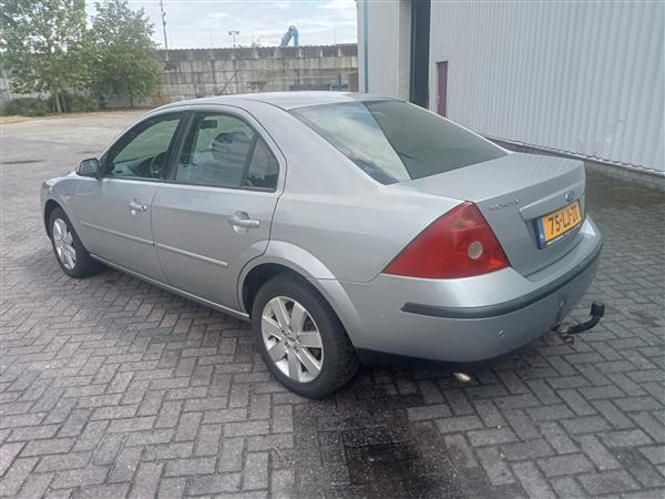 Grote foto ford mondeo sedan 1.8 clima trekhaak 2003 auto ford