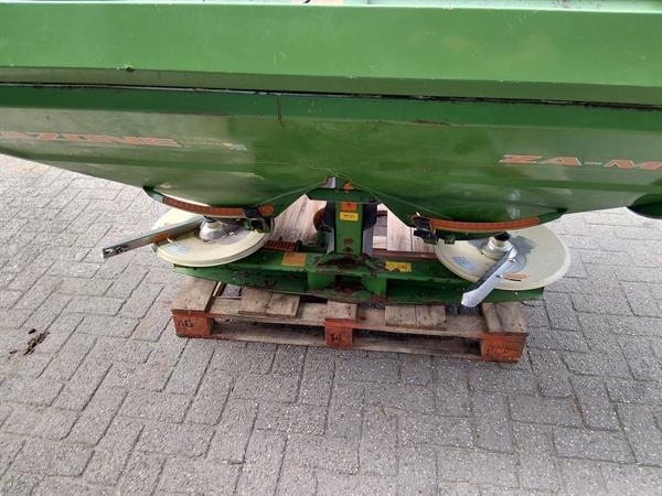 Grote foto amazone za m compact kunstmeststrooier 27 meter 800 liter agrarisch kunstmestrooiers