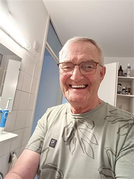 Grote foto alleenstaande weduwnaar gaat op zoek. contacten en berichten man zoekt vrouw