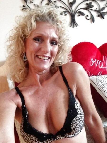 Grote foto een man die heerlijk met mij vrijt erotiek contact vrouw tot man