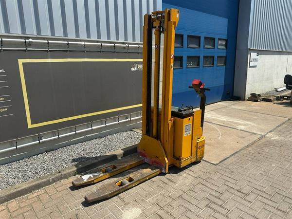 Grote foto vs 22919 elektrische stapelaar jungheinrich 3.680mm doe het zelf en verbouw hefwerktuigen