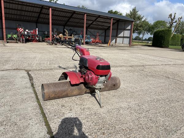 Grote foto gazonwals landrol aangedreven 1.5 mtr agrarisch algemeen