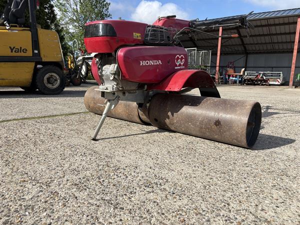 Grote foto gazonwals landrol aangedreven 1.5 mtr agrarisch algemeen