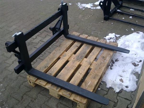 Grote foto palletbord met palletlepels palletvorken doe het zelf en verbouw aanbouwdelen
