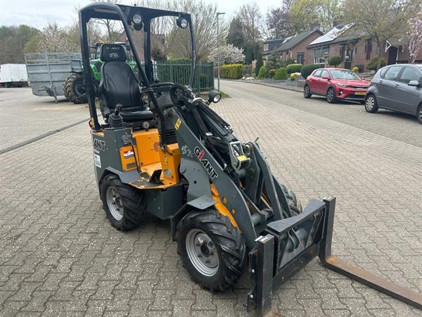 Grote foto giant d254sw agrarisch shovels