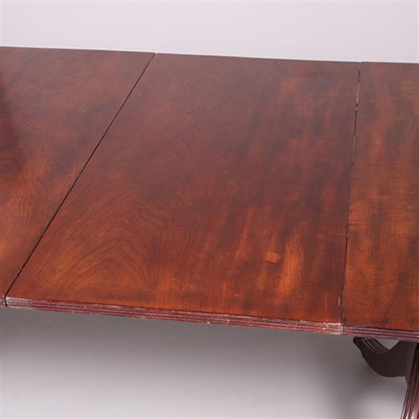 Grote foto engelse eetkamertafel waar heel goed armstoelen onder passen max lengte 2 22 m lang ca 1890 no.4120 antiek en kunst stoelen en banken