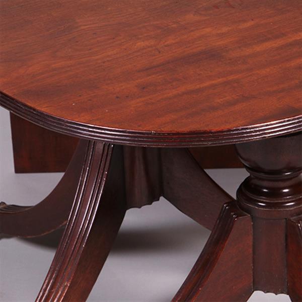 Grote foto engelse eetkamertafel waar heel goed armstoelen onder passen max lengte 2 22 m lang ca 1890 no.4120 antiek en kunst stoelen en banken