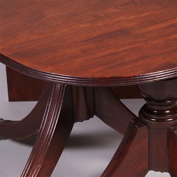Grote foto engelse eetkamertafel waar heel goed armstoelen onder passen max lengte 2 22 m lang ca 1890 no.4120 antiek en kunst stoelen en banken