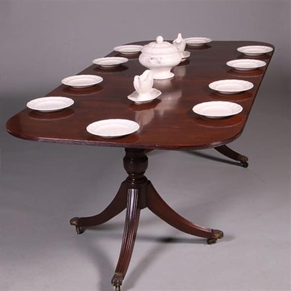 Grote foto engelse eetkamertafel waar heel goed armstoelen onder passen max lengte 2 22 m lang ca 1890 no.4120 antiek en kunst stoelen en banken
