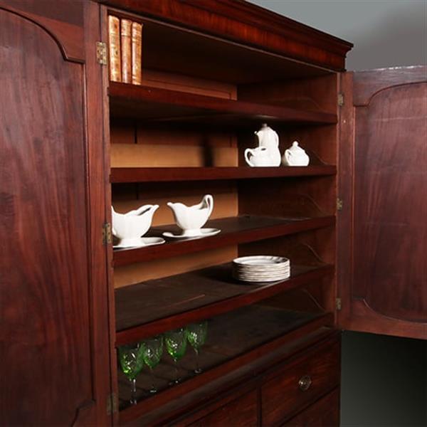 Grote foto strak en sober engels kabinet in prachtig donker mahonie 18e eeuws no.421010 antiek en kunst stoelen en banken