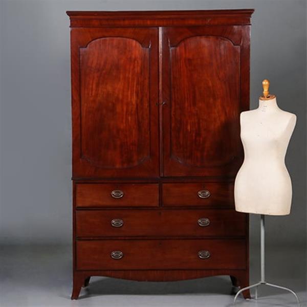 Grote foto strak en sober engels kabinet in prachtig donker mahonie 18e eeuws no.421010 antiek en kunst stoelen en banken