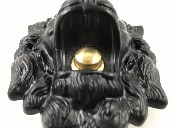 Grote foto mooie deurbel in de vorm van een leeuwenkop mat zwart doe het zelf en verbouw materialen en producten