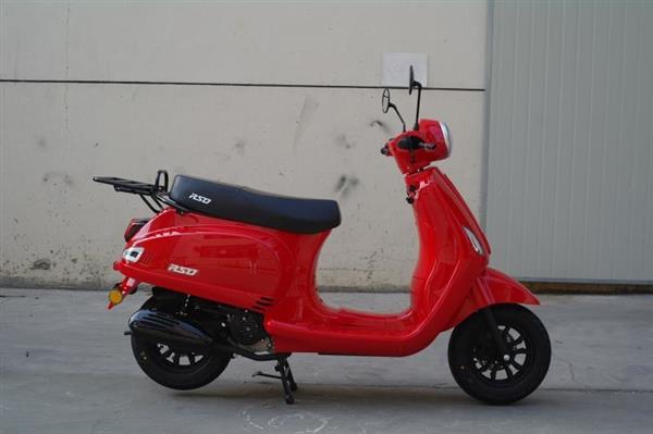 Grote foto kappenset ferrari rood rso sense vx50 s riva s vespa look s motoren overige accessoires