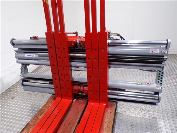 Grote foto durwen vorkenversteller triple outlet agrarisch heftrucks
