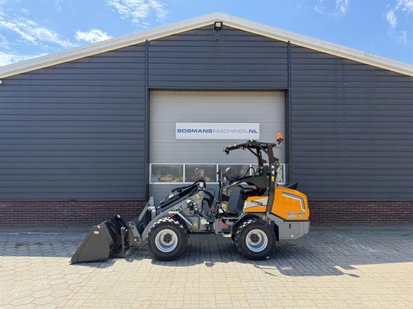 Grote foto giant g2700 x tra hd minishovel nieuw skid banden 695 lease agrarisch shovels