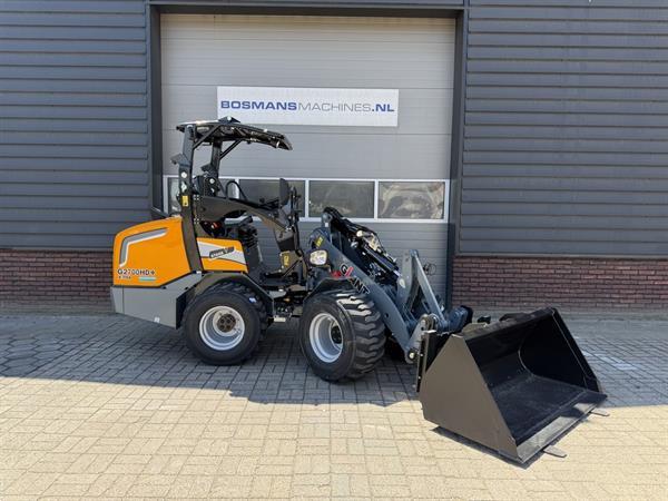 Grote foto giant g2700 x tra hd minishovel nieuw skid banden 695 lease agrarisch shovels