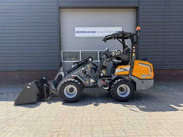 Grote foto giant g2700 x tra hd minishovel nieuw skid banden 695 lease agrarisch shovels