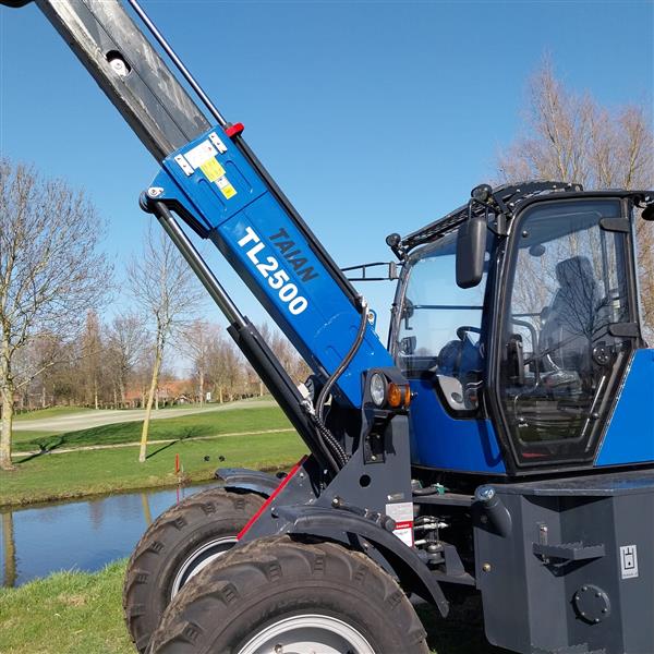 Grote foto swenson telescopische knikshovel tl2500 agrarisch tractoren