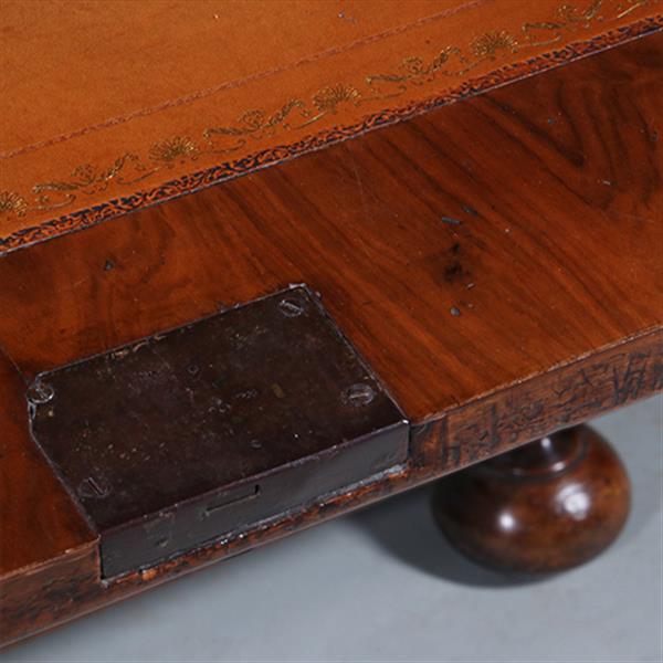 Grote foto engels schrijfkabinet of escritoire in wortelnoten en noten ca 1700 no.421005 antiek en kunst overige in antiek gebruiksvoorwerpen
