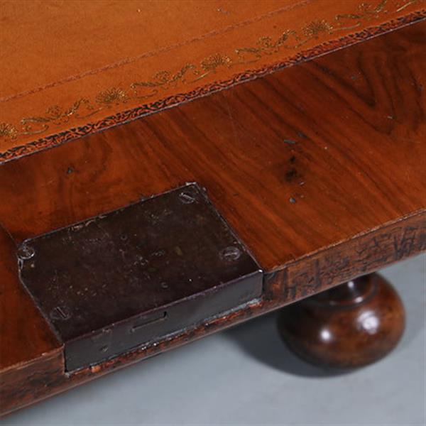 Grote foto engels schrijfkabinet of escritoire in wortelnoten en noten ca 1700 no.421005 antiek en kunst overige in antiek gebruiksvoorwerpen