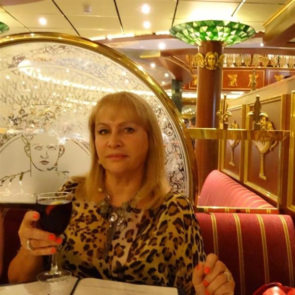 Grote foto op zoek naar echte liefde na moeilijke periode contacten en berichten vrouw zoekt man