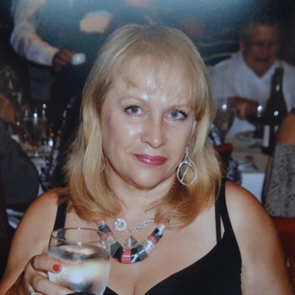 Grote foto op zoek naar echte liefde na moeilijke periode contacten en berichten vrouw zoekt man