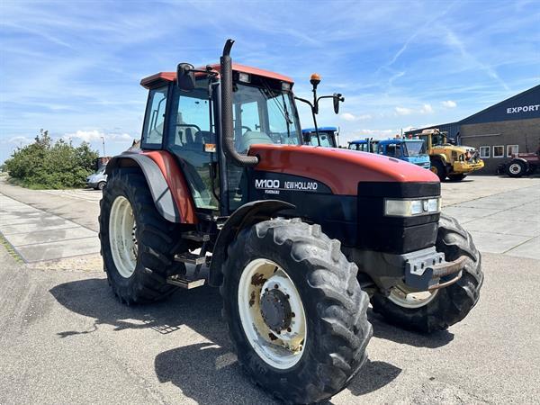 Grote foto new holland m100 agrarisch tractoren