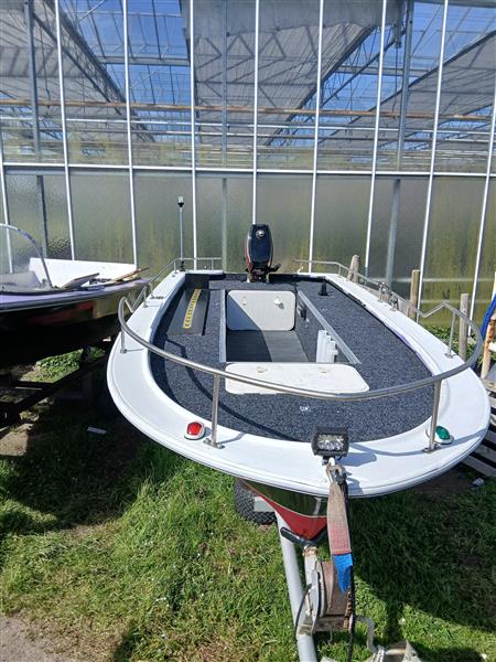 Grote foto visbootje watersport en boten vis en consoleboten